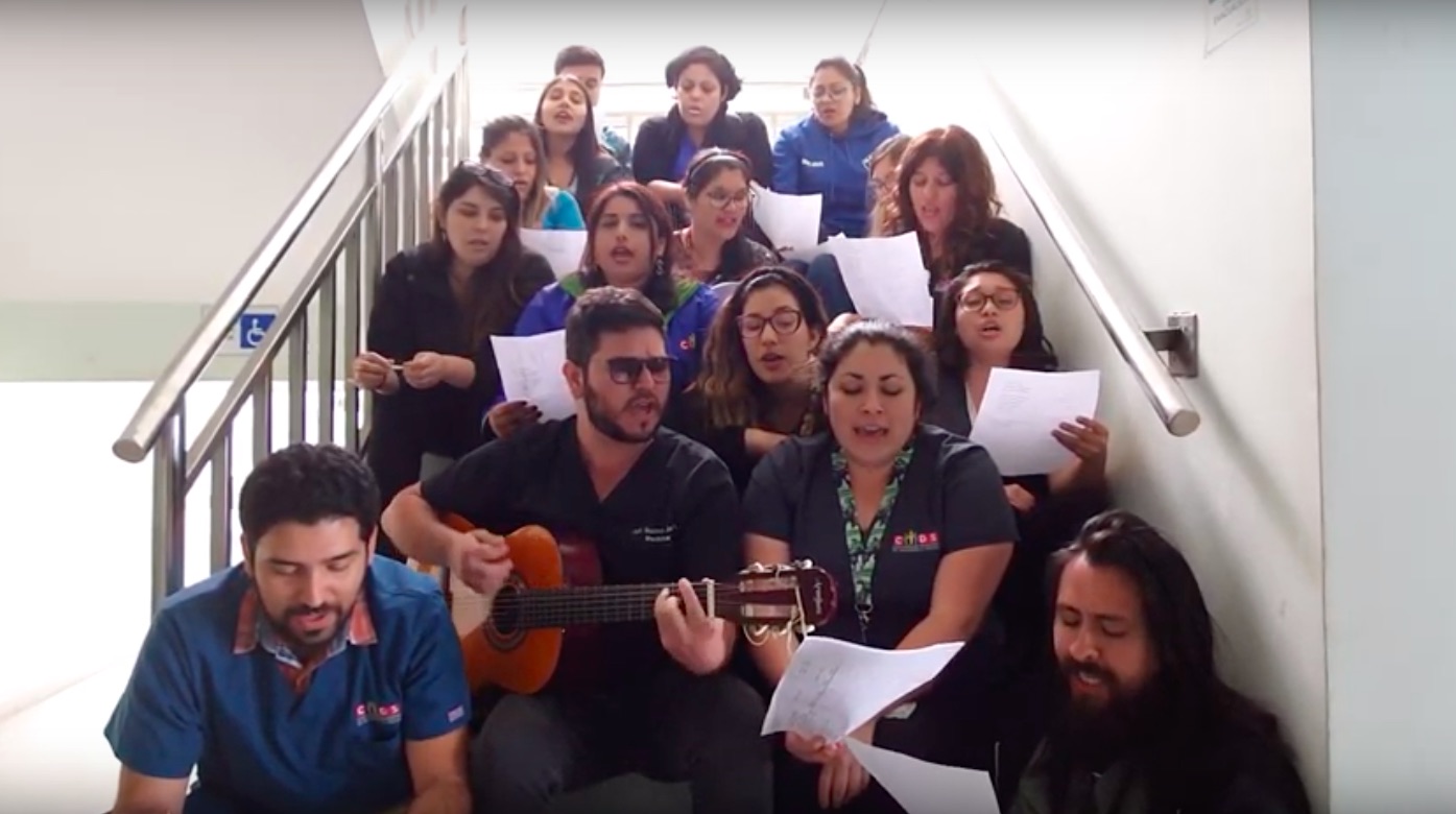 "Estrechez de Corazón": Funcionarios de Cesfam de Antofagasta le cantan a Ministro Mañalich - El Diario de Antofagasta