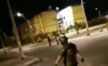 “Un ojo menos”: Video muestra a Carabinero insultando a vecina y burlándose cruelmente de mutilados oculares en Mejillones