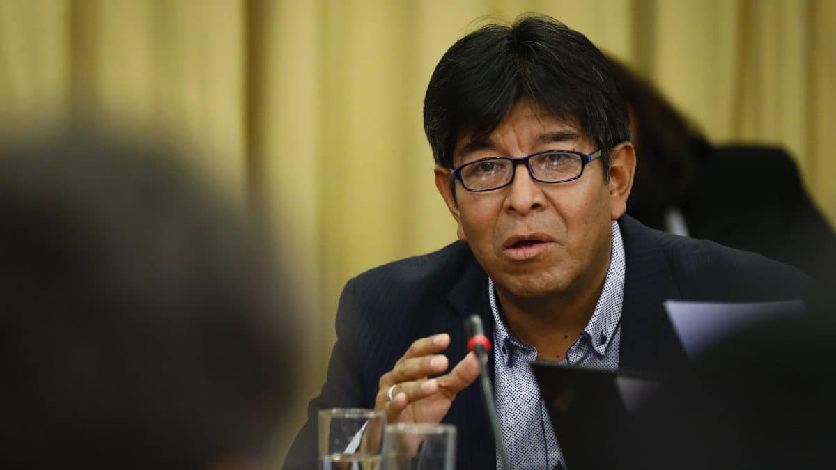 Senador Velásquez por cambio de gabinete: tuvieron un desempeño deficiente en relación a las regiones, no transmitieron con fuerza políticas públicas