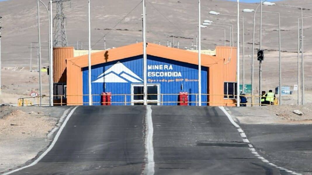 Entrada de la mina Escondida