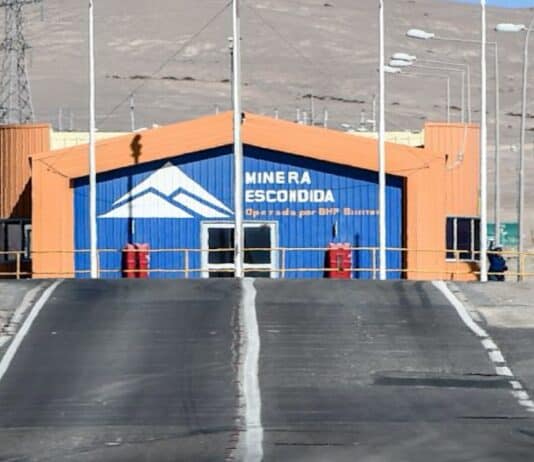 Entrada de la mina Escondida