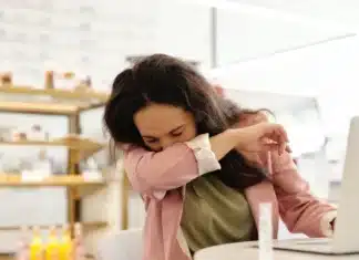 Influenza A (H3N2): Todo lo que debes saber de la “Super Gripe” que llegó a Chile estornudo en ingles