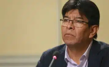 Senador Velásquez plantea al Gobierno una intervención estructural para Tocopilla y avanzar en un nuevo puerto para Chile Esteban Velasquez 1200x675 1